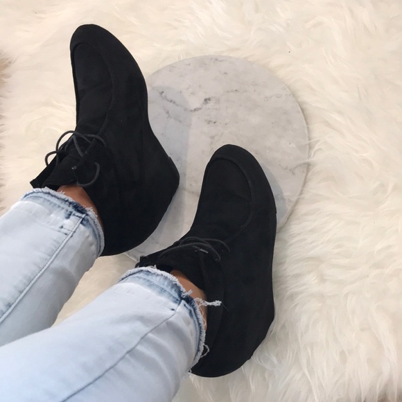 Black Hidden Wedge Chic Booties - Picture 3 of 8